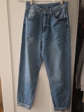 SHEIN Medium Blue Wash Denim Boyfriend Jeans